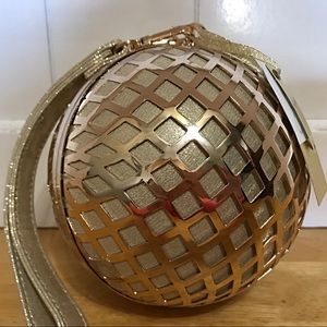 ✨BRAND NEW✨ Gold Globe Handbag